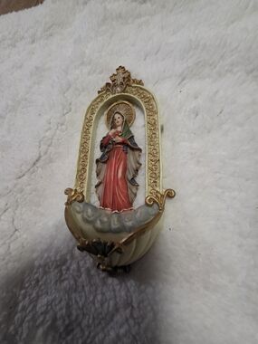 Vintage Ornate Immaculate Heart of Mary Resin Holy Water Wall Font 6"